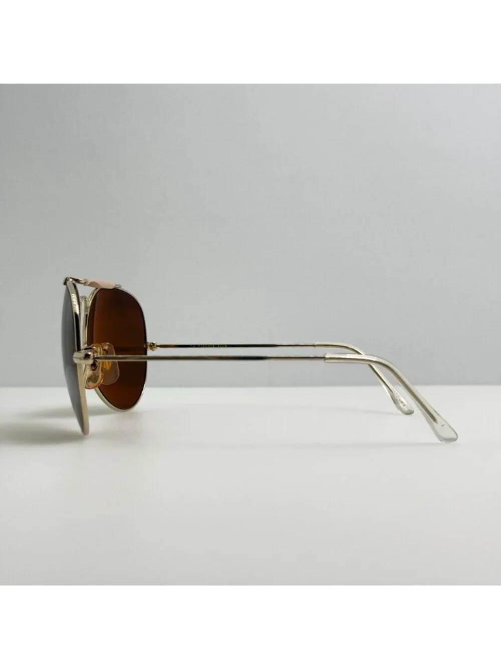 Gilt lenses have
